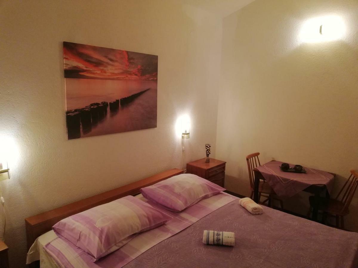Vacation Home Mirjana Seget Vranjica Eksteriør billede