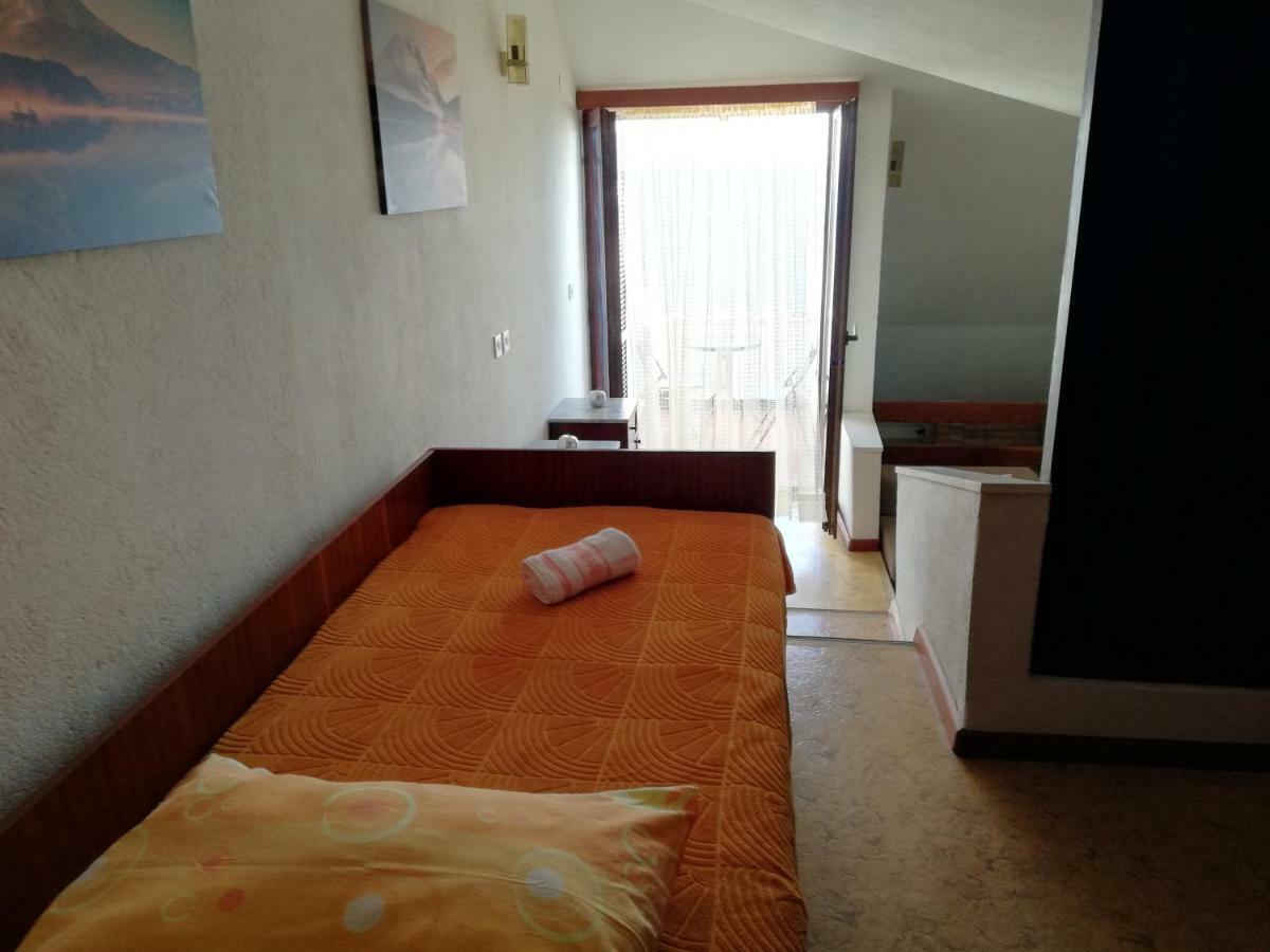 Vacation Home Mirjana Seget Vranjica Eksteriør billede