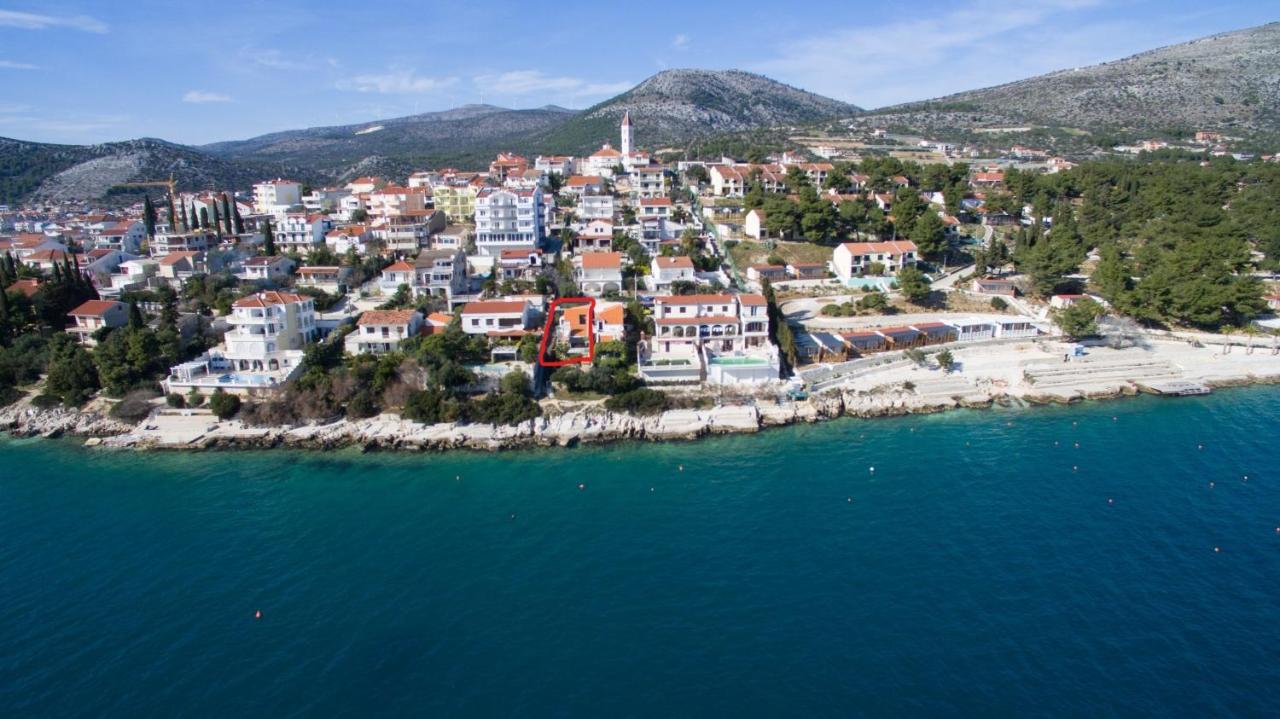 Vacation Home Mirjana Seget Vranjica Eksteriør billede